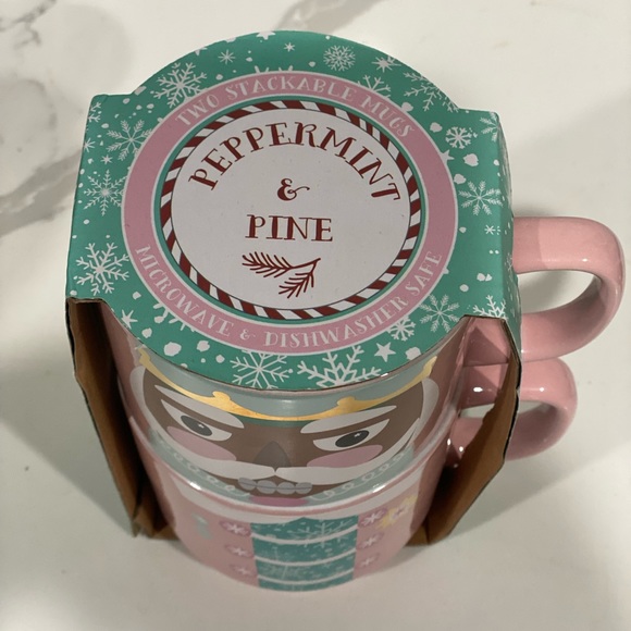 NUTCRACKER MUG SET 🎄🎄 (2 mugs) Peppermint and Pine - Picture 3 of 3